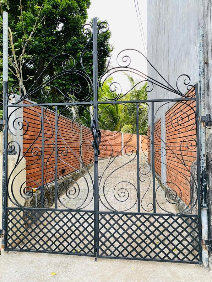 Thaprobana Villa Tangalle - Private Villa Екстер'єр фото