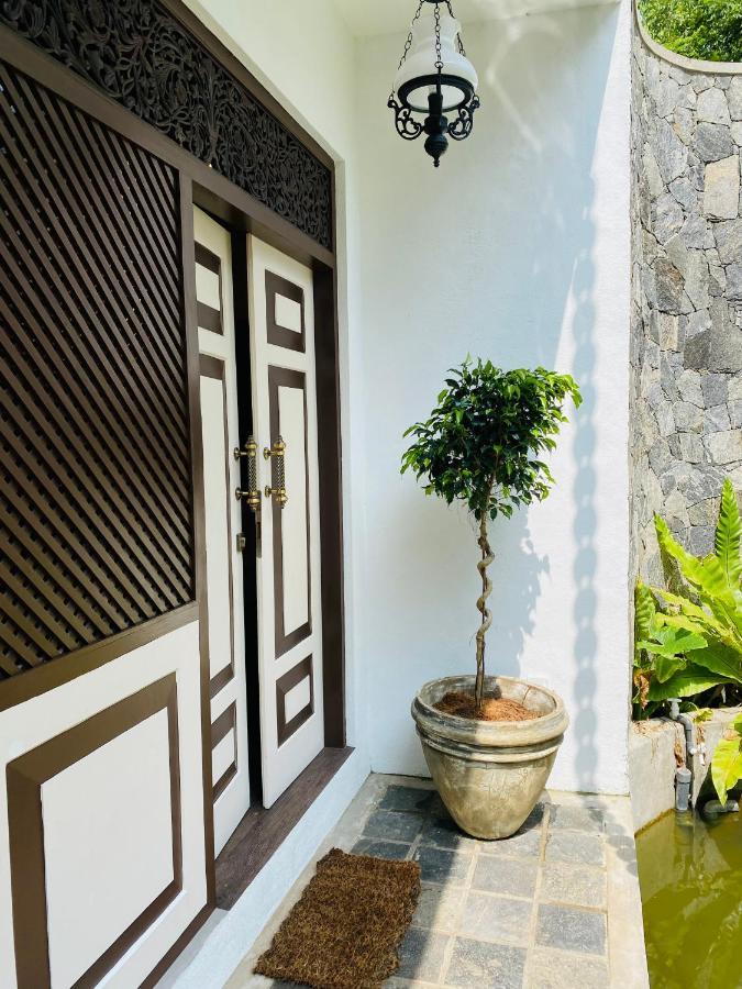 Thaprobana Villa Tangalle - Private Villa Екстер'єр фото